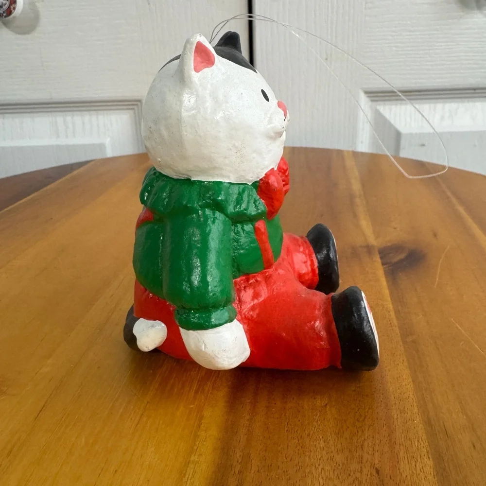 Department 56‎ hand painted black white cat ornament